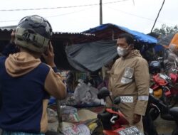 Sambang Pasar, Aiptu Ajat Himbau Warga Jaga Kamtibmas