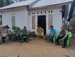 Pererat Silaturahmi, Danramil 407-03/TE dan Babinsa Sambangi Desa Padang Tambak