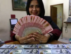 Optimisme Amerika Menggilas Mata Uang Garuda: Dolar Meroket ke Rp16.155