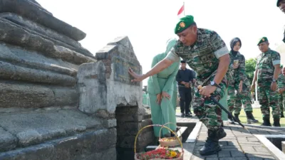 Pangdam Taburkan Bunga di Pusara Pahlawan, Lestarikan Semangat Pancasila Jelang HUT Kodam